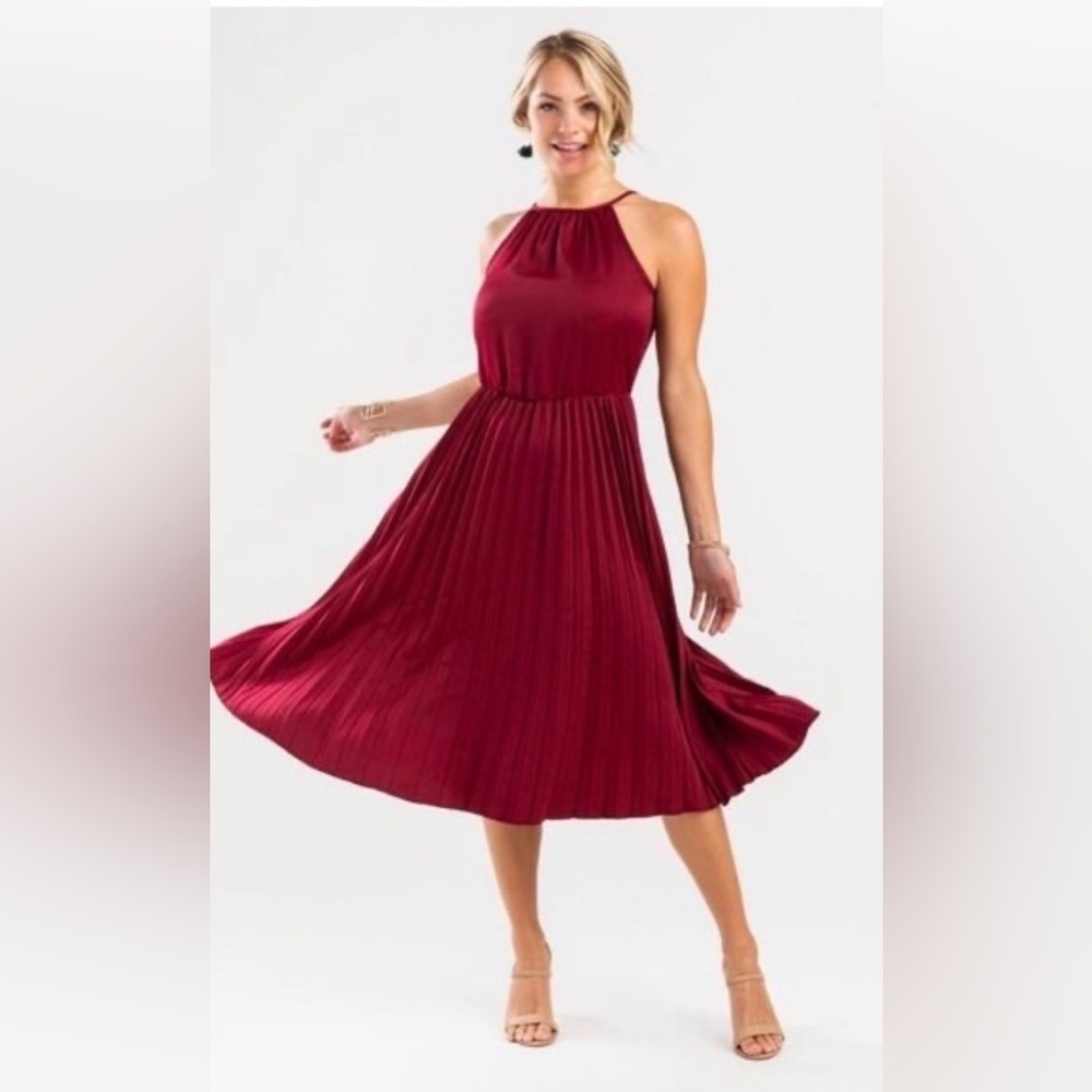 Francesca's Mi Ami Halter Midi Pleated Dress in Burgundy Size S NWT